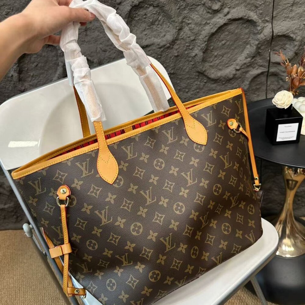 <AUTHENTIC>Louis Vuitton bag - image 4